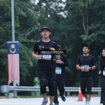 Runner Photo 3875405