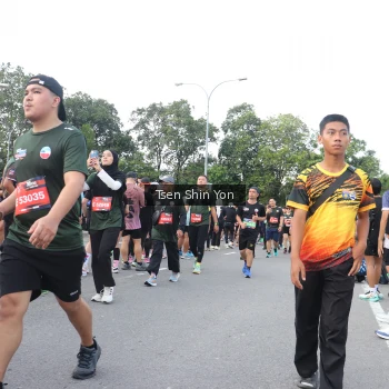 Runner Photo 3875540
