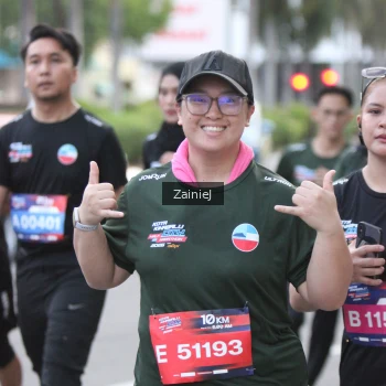 Runner Photo 3875573