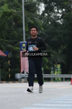 Runner Photo 3875630