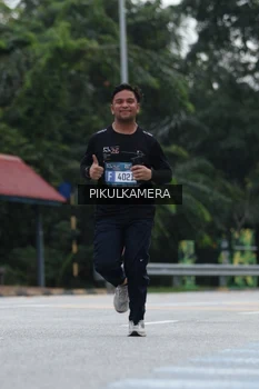 Runner Photo 3875632