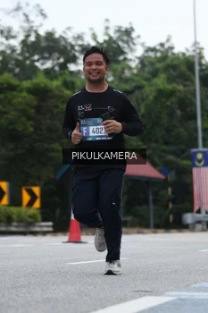 Runner Photo 3875657