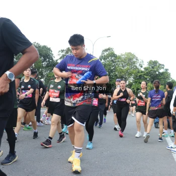 Runner Photo 3875659