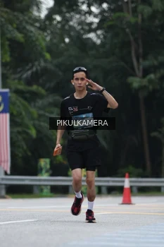 Runner Photo 3875693