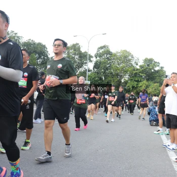 Runner Photo 3875710