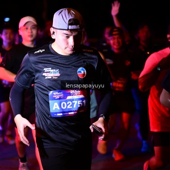 Runner Photo 3875723