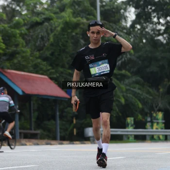 Runner Photo 3875725
