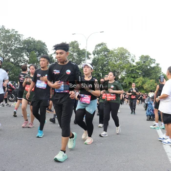 Runner Photo 3875847