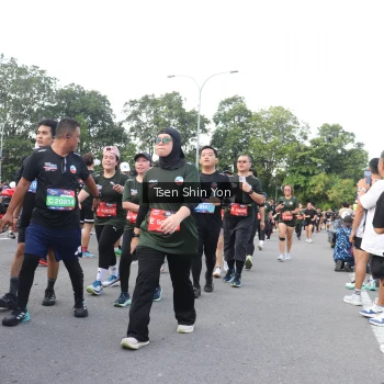 Runner Photo 3875908