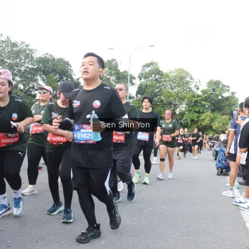 Runner Photo 3875912