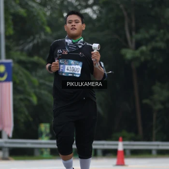 Runner Photo 3875942