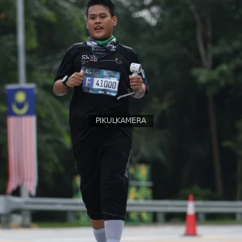 Runner Photo 3875943