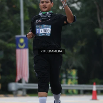 Runner Photo 3875944