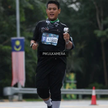 Runner Photo 3875950