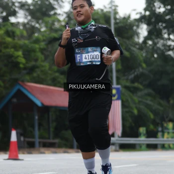 Runner Photo 3875973