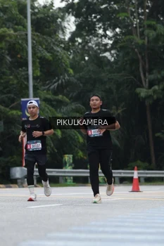 Runner Photo 3875983