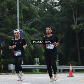 Runner Photo 3875990