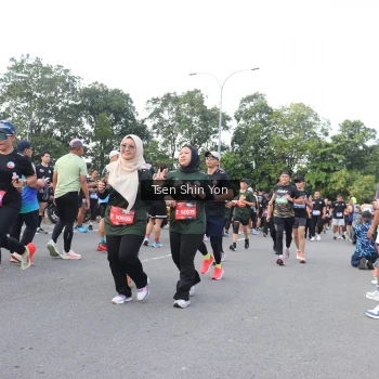 Runner Photo 3875995