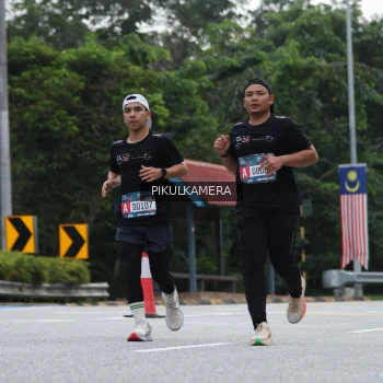 Runner Photo 3876026