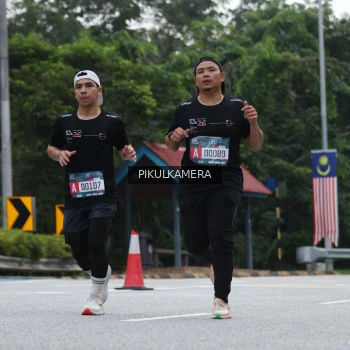 Runner Photo 3876030