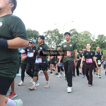Runner Photo 3876543