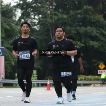Runner Photo 3876545