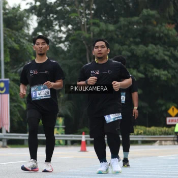 Runner Photo 3876557