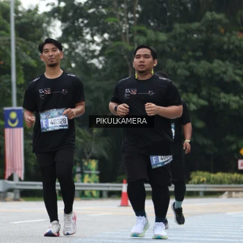 Runner Photo 3876559