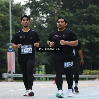 Runner Photo 3876564