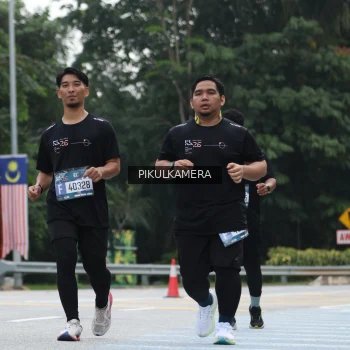 Runner Photo 3876570