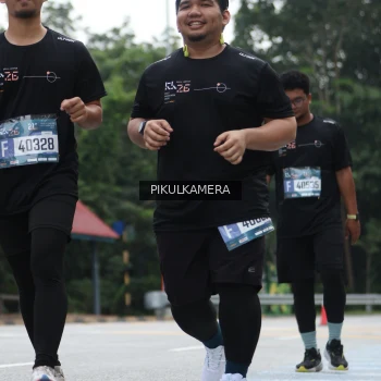 Runner Photo 3876597
