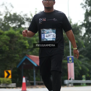 Runner Photo 3876615