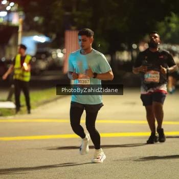 Runner Photo 3876686