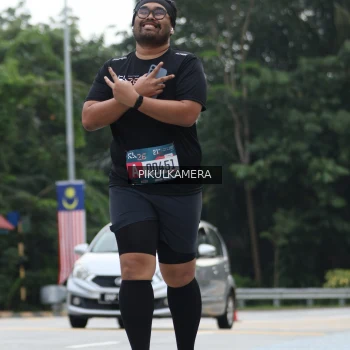 Runner Photo 3876741