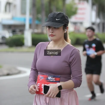 Runner Photo 3876758