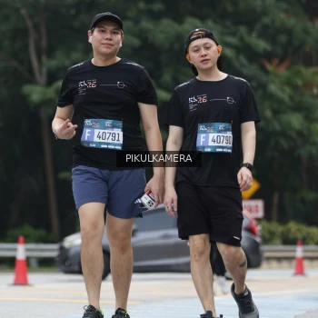 Runner Photo 3876771