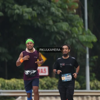 Runner Photo 3876973