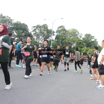 Runner Photo 3877245