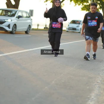 Runner Photo 3877255
