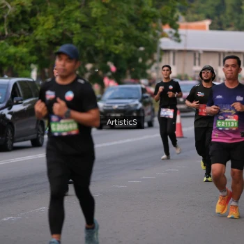 Runner Photo 3877650