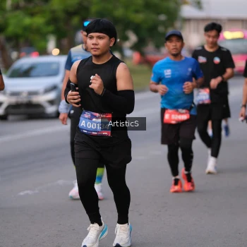 Runner Photo 3877923