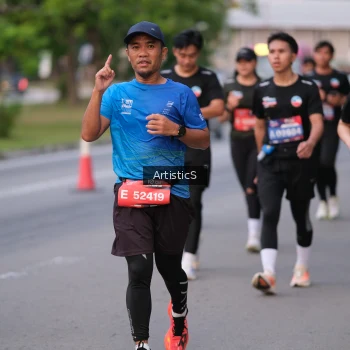 Runner Photo 3877965