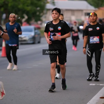 Runner Photo 3878575