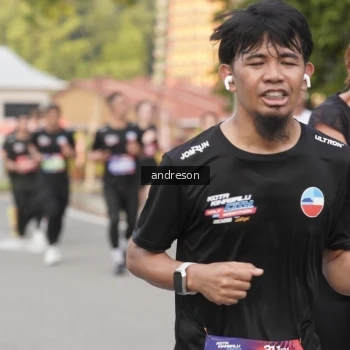 Runner Photo 3878673