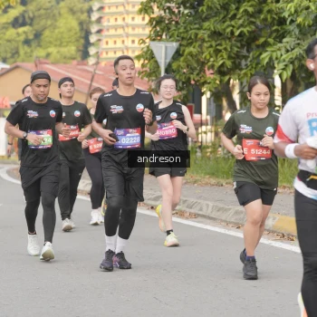 Runner Photo 3878695