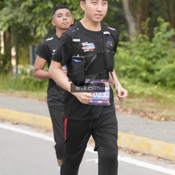 Runner Photo 3879372