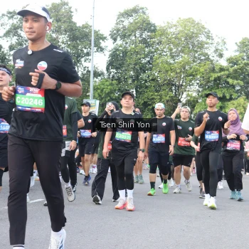 Runner Photo 3879642