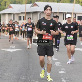 Runner Photo 3880071