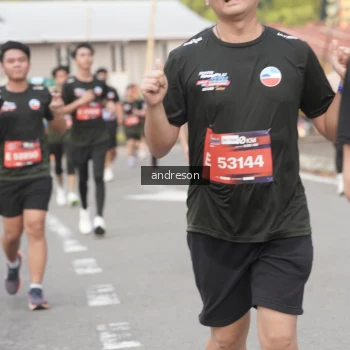 Runner Photo 3880221
