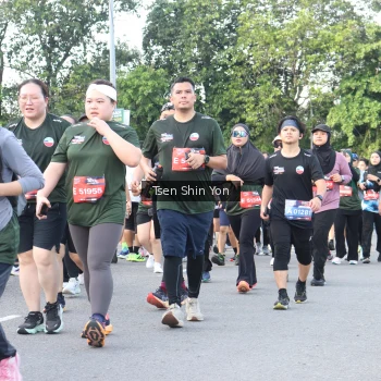 Runner Photo 3881576